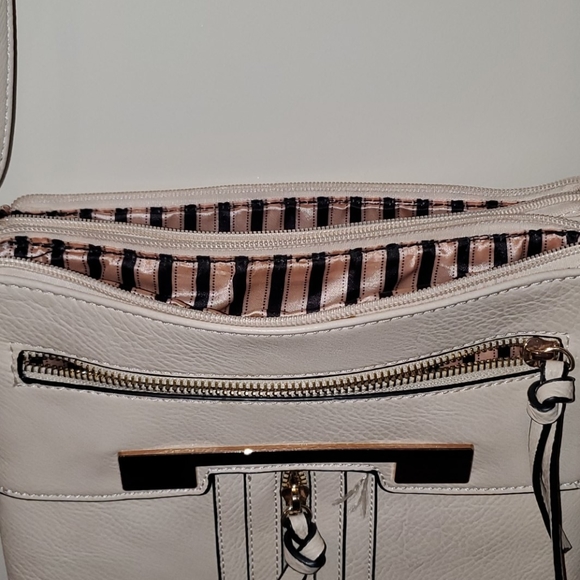 Purse - Picture 3 of 3